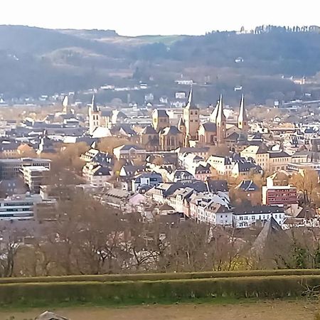Ferienwohnungen Petrisberg Treviri Esterno foto