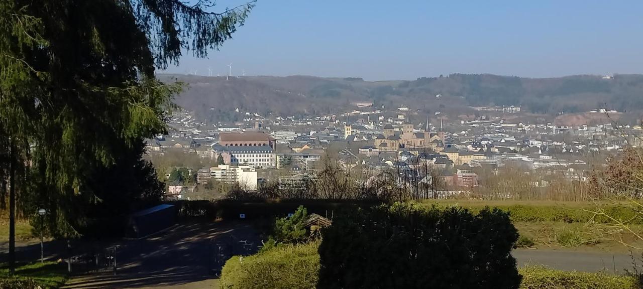 Ferienwohnungen Petrisberg Treviri Esterno foto