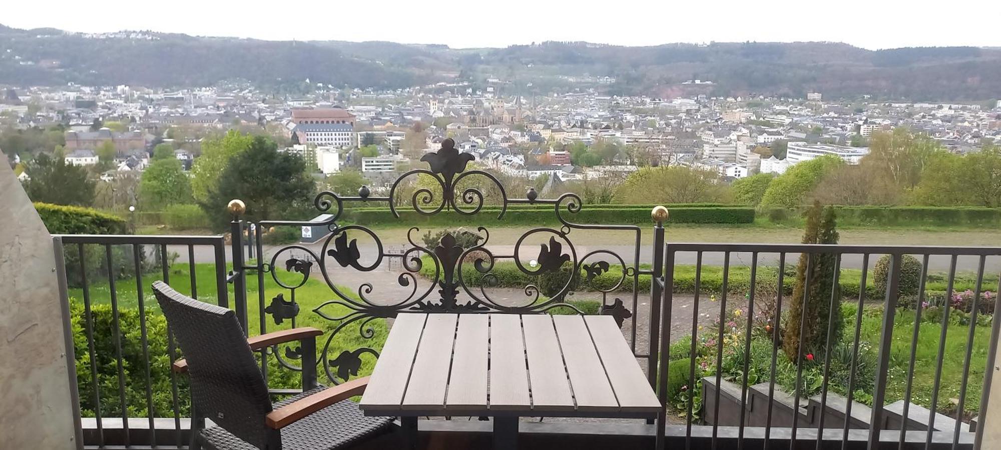 Ferienwohnungen Petrisberg Treviri Esterno foto